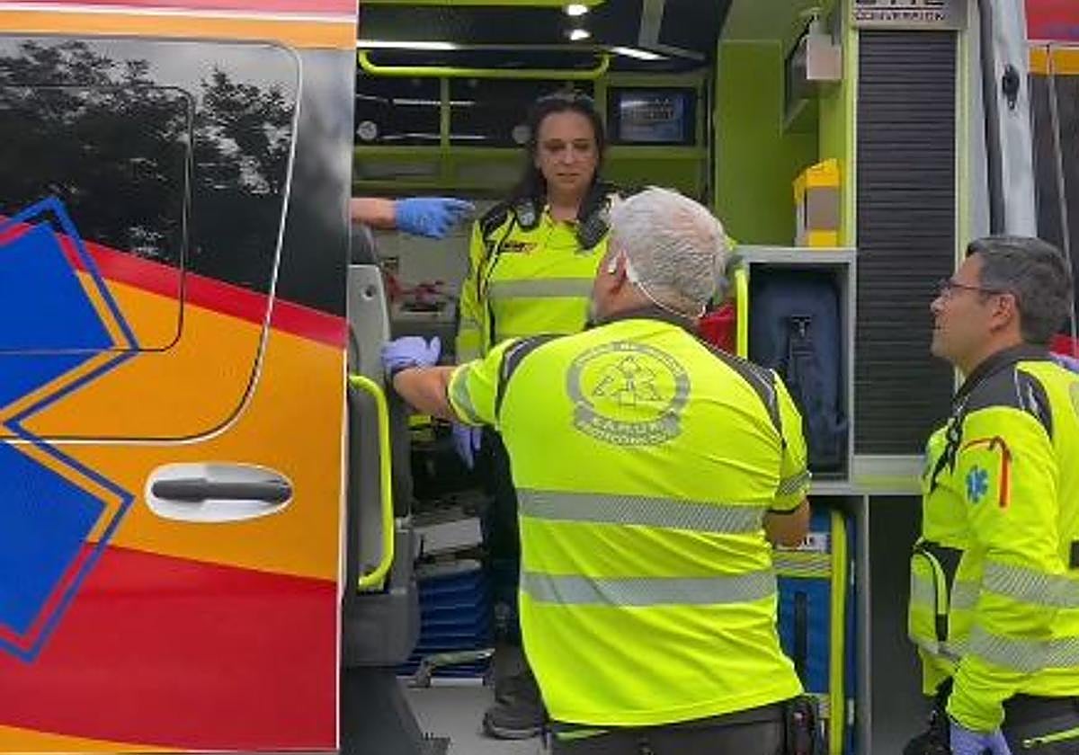 Sanitarios en Arganzuela para atender a las heridas