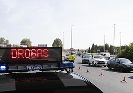Un guardia de tráfico sobre los conductores al volante: «¡Hay un consumo de cocaína 'exagerao'!»