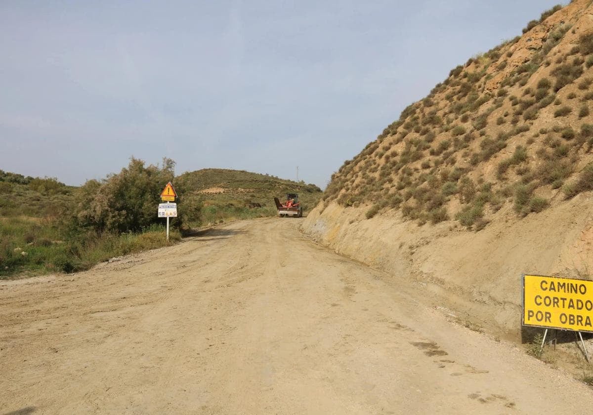 Camino de Alhendín a La Malahá, donde se refugió el narco en una casa para huir de los mafiosos que le buscaban