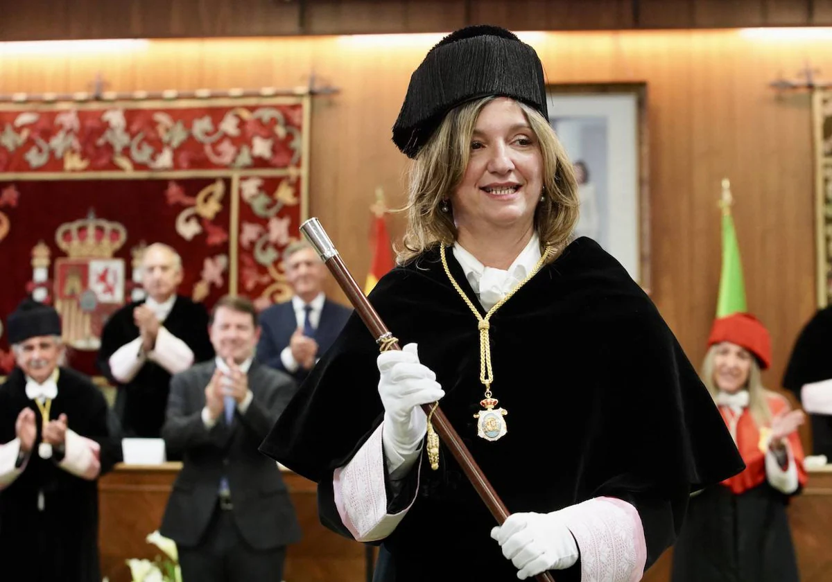 Nuria González, durante su investidura como rectora de la Universidad de León