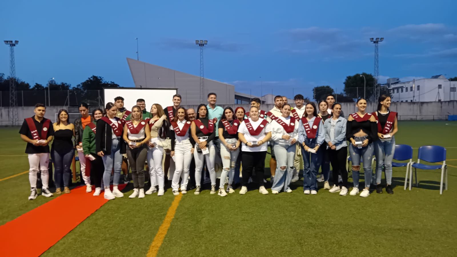 Imagen principal - Acabar la ESO en Las Palmeras: «Mi familia siempre ha estado encima para que siga estudiando»