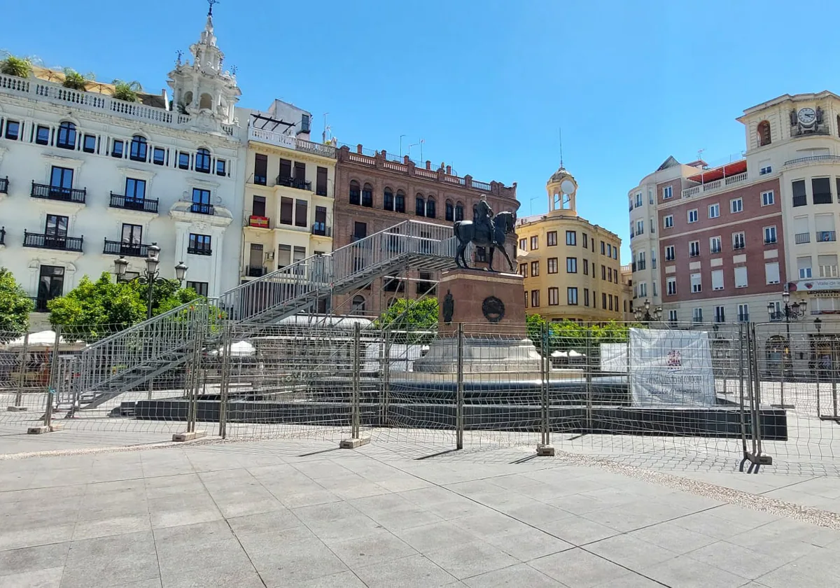 La plaza de las Tendillas con la instalación en caso de ascenso del Córdoba CF