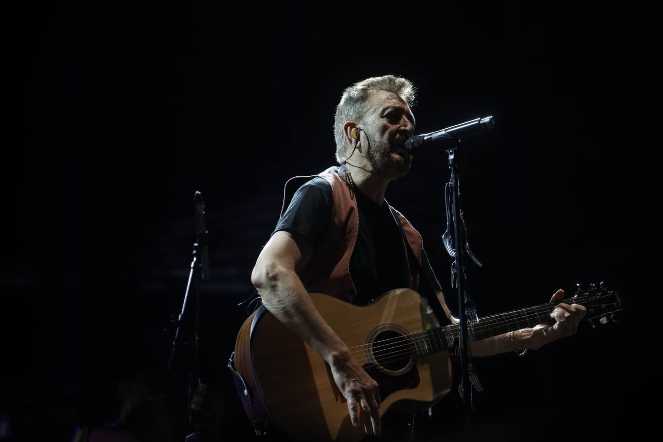 Manolo García enamora al público cordobés con un concierto único en imágenes