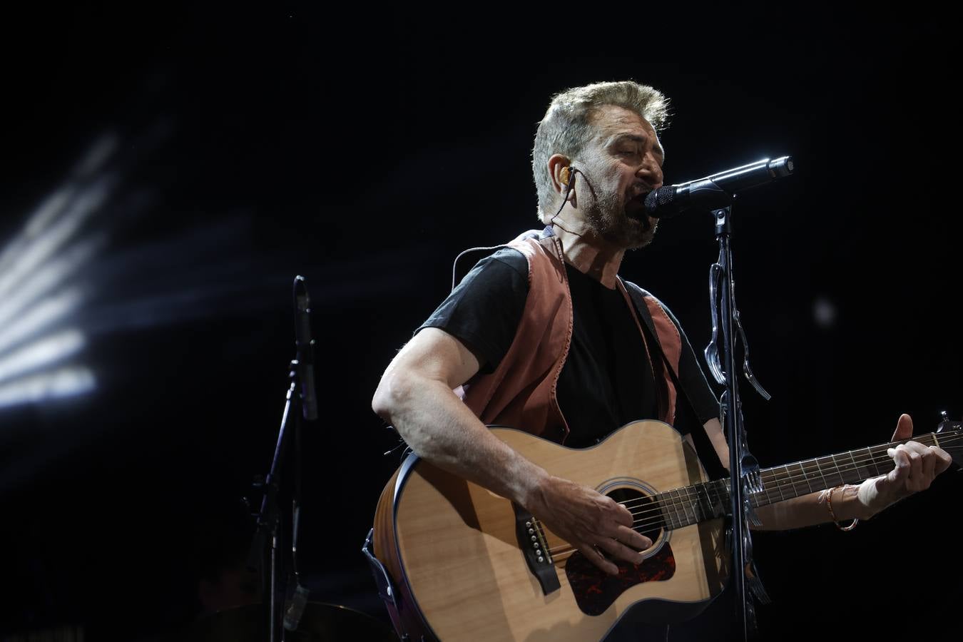 Manolo García enamora al público cordobés con un concierto único en imágenes