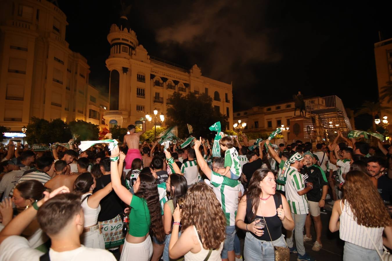 Fotos: la fiesta de la afición del Córdoba CF en Las Tendillas