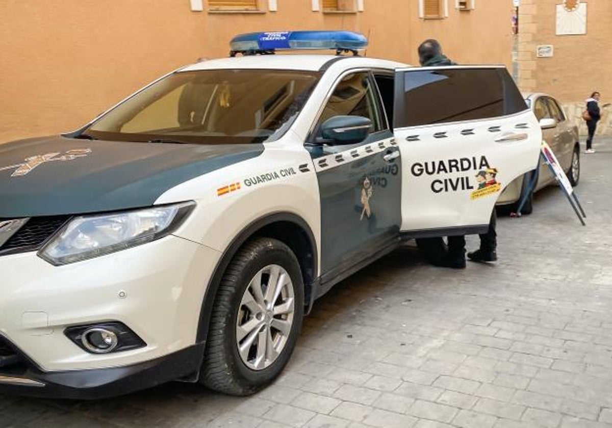 Imagen de archivo de efectivos de la Guardia Civil en Alicante.