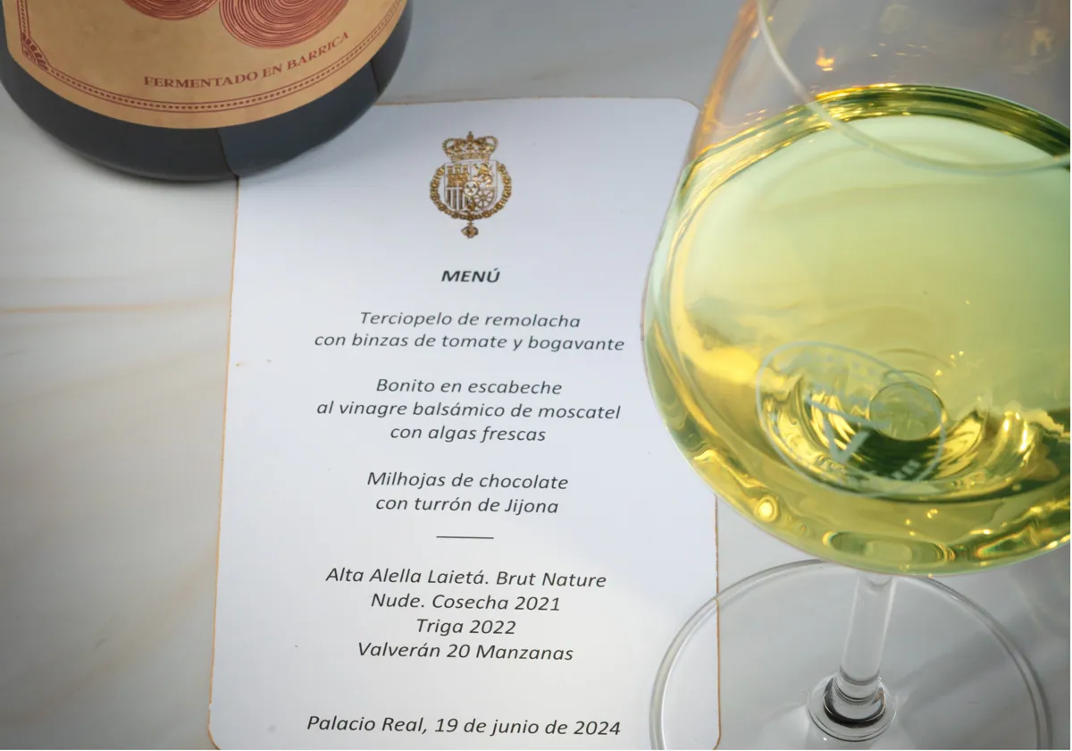 El Vino Blanco Y El Menú Alicantinos Del Aniversario De La Coronación 