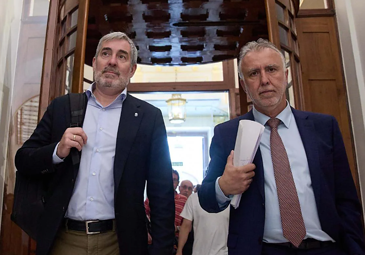 Clavijo y Torres a su llegada al Congreso este miércoles