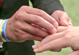 UD Tenerife, una boda, una pulsera y una campaña de abonos que agita las redes sociales: "¿Qué es esto?"