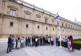 El Parlamento andaluz se une en defensa de los derechos LGTBI y vuelve a aislar a Vox