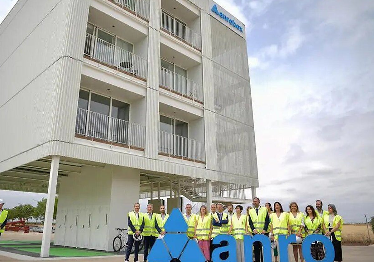 La ministra durante la visita a la empresa ANRO en Tomelloso, Ciudad Real