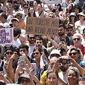 Más de 5.000 personas recorren el centro de Málaga para defender el acceso a la vivienda