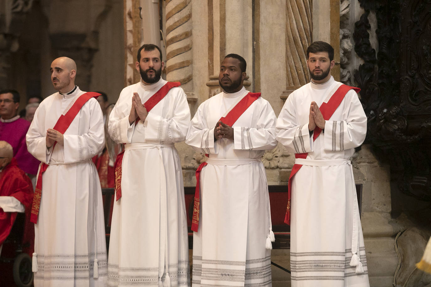 Fotos: la ordenación de ocho nuevos sacerdotes en Córdoba