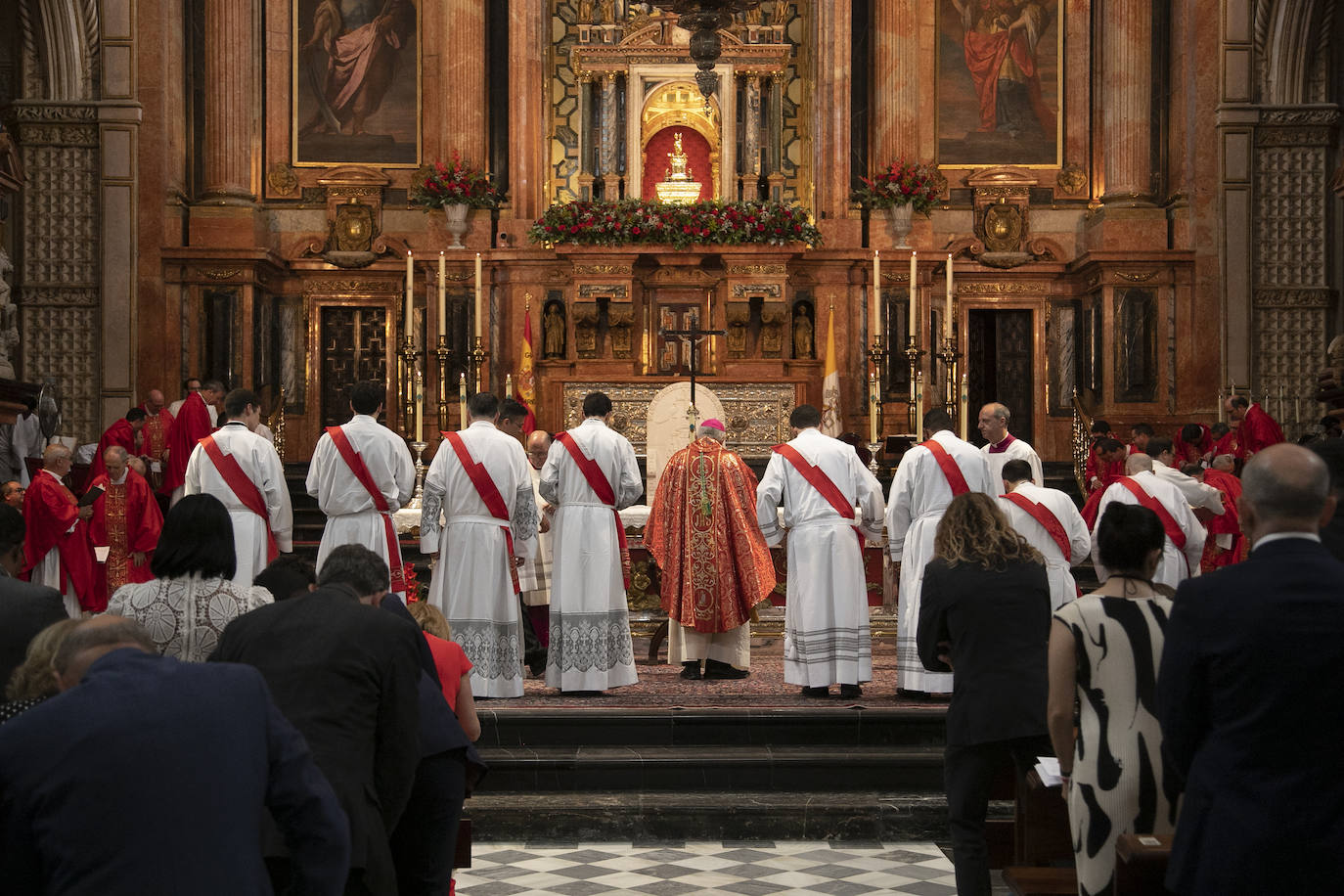 Fotos: la ordenación de ocho nuevos sacerdotes en Córdoba