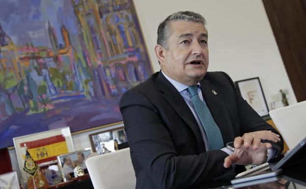 Sanz, en su despacho