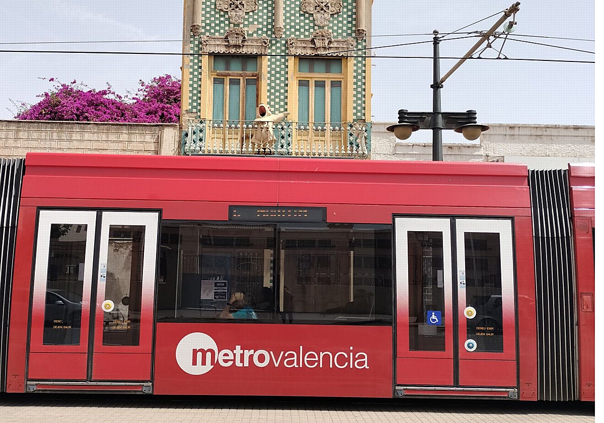Imagen de un convoy de Metrovalencia