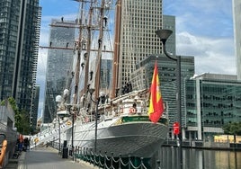 El Juan Sebastián de Elcano atraca en Londres antes de su regreso a España tras un viaje de seis meses