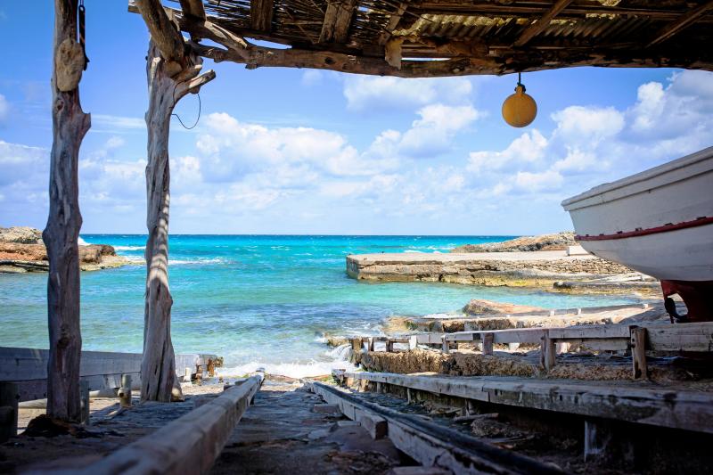 Varadero del puerto de pescadores de Es Caló