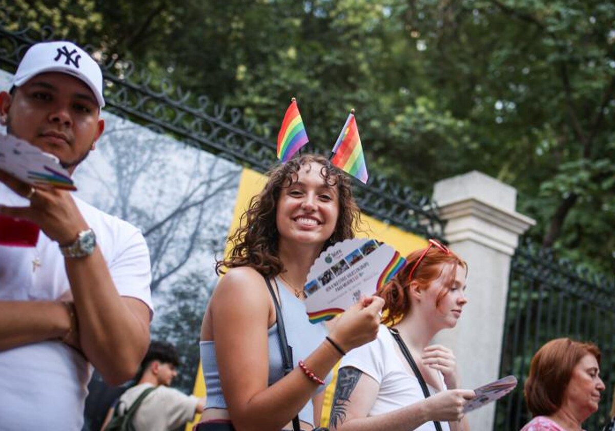 Jóvenes en la manifestación del Orgullo 2023