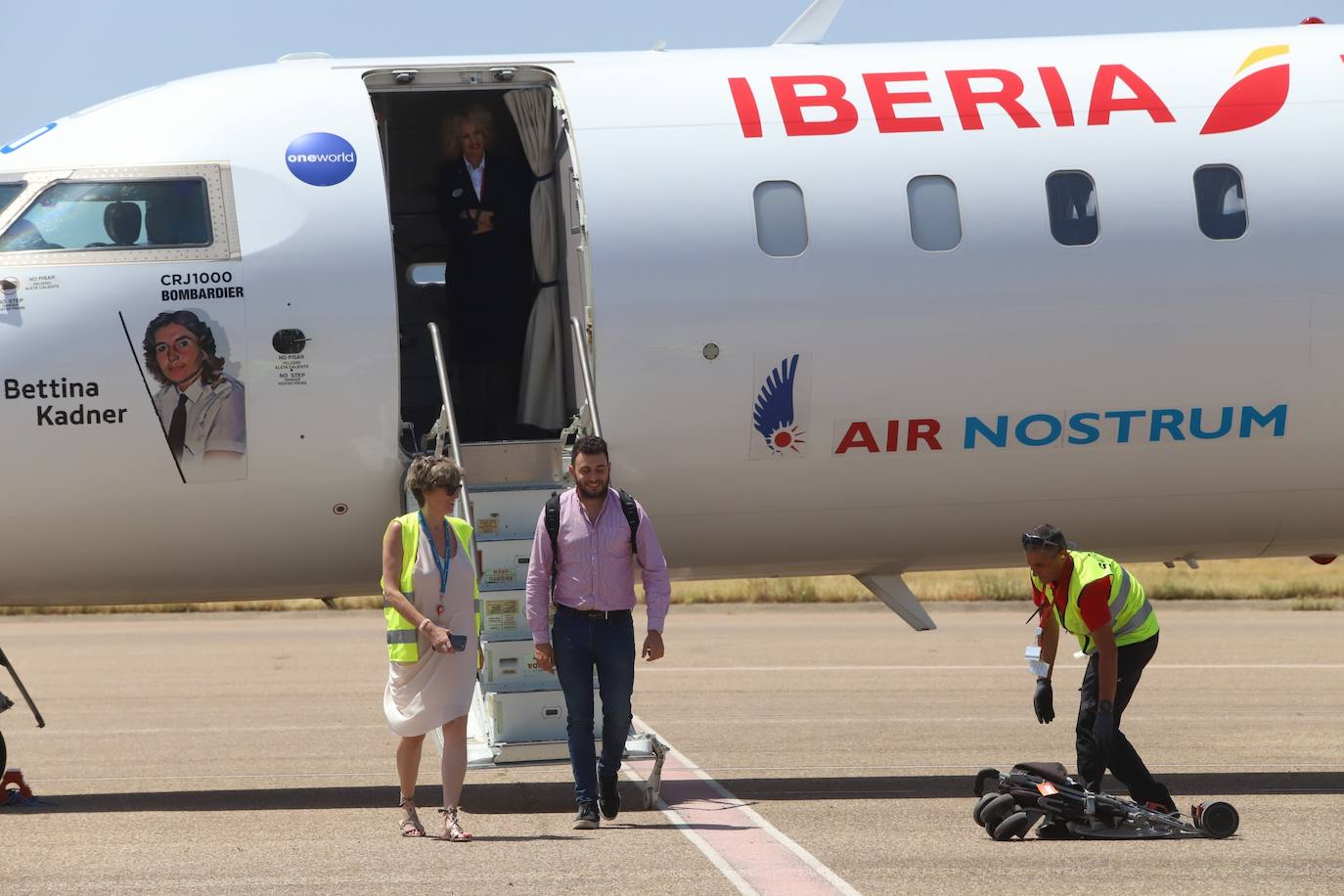 Fotos: la llegada del primer vuelo regular de Palma de Mallorca a Córdoba