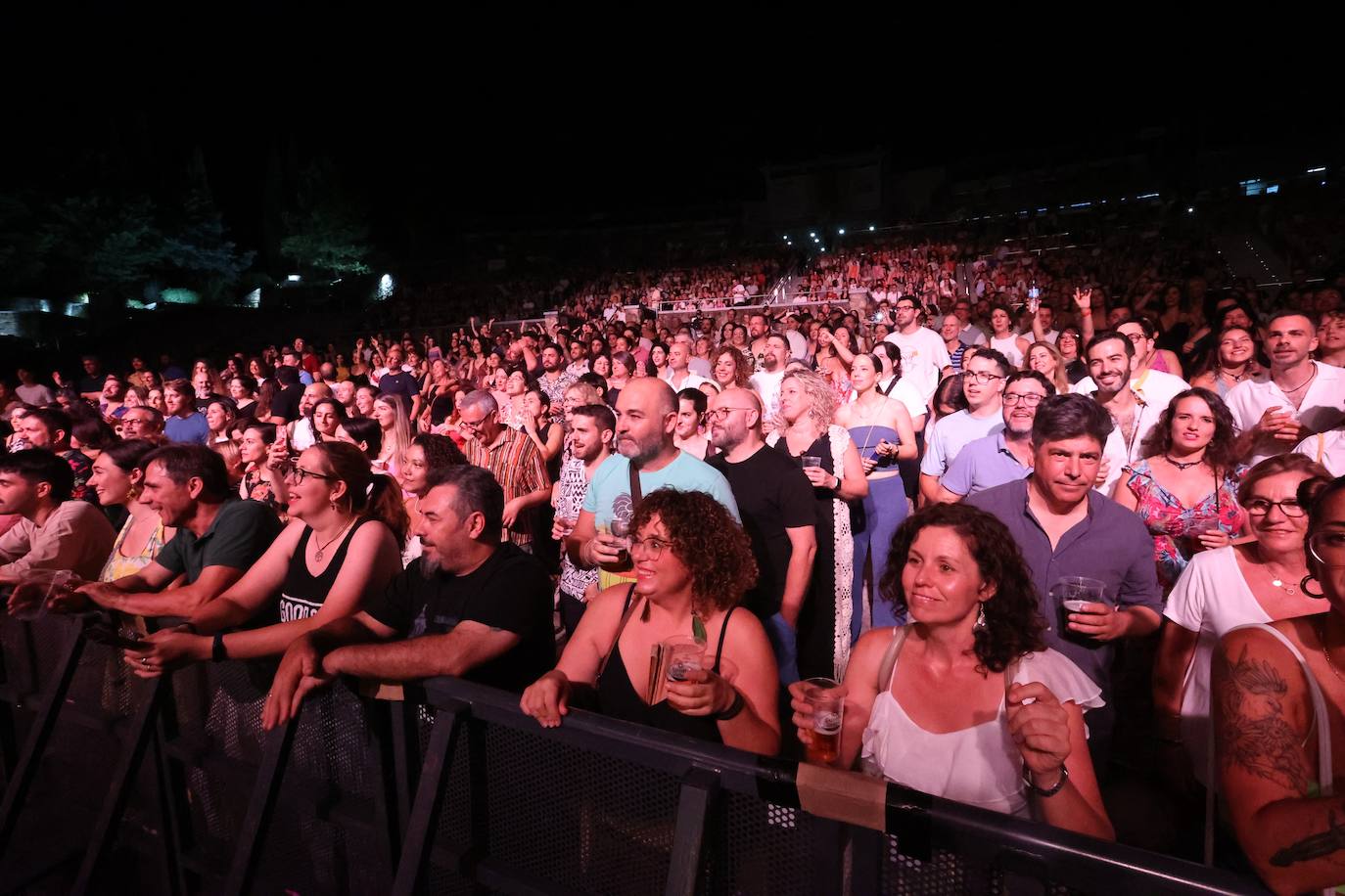Fotos: El Kanka refresca con sus canciones en el Festival de la Guitarra la noche de Córdoba