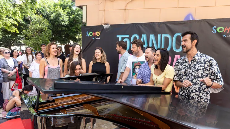 El piano se ha instalado junto a la Alameda Principal