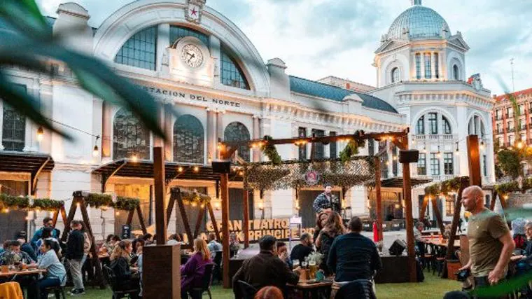 La terraza Paulaner Biergarten de Madrid