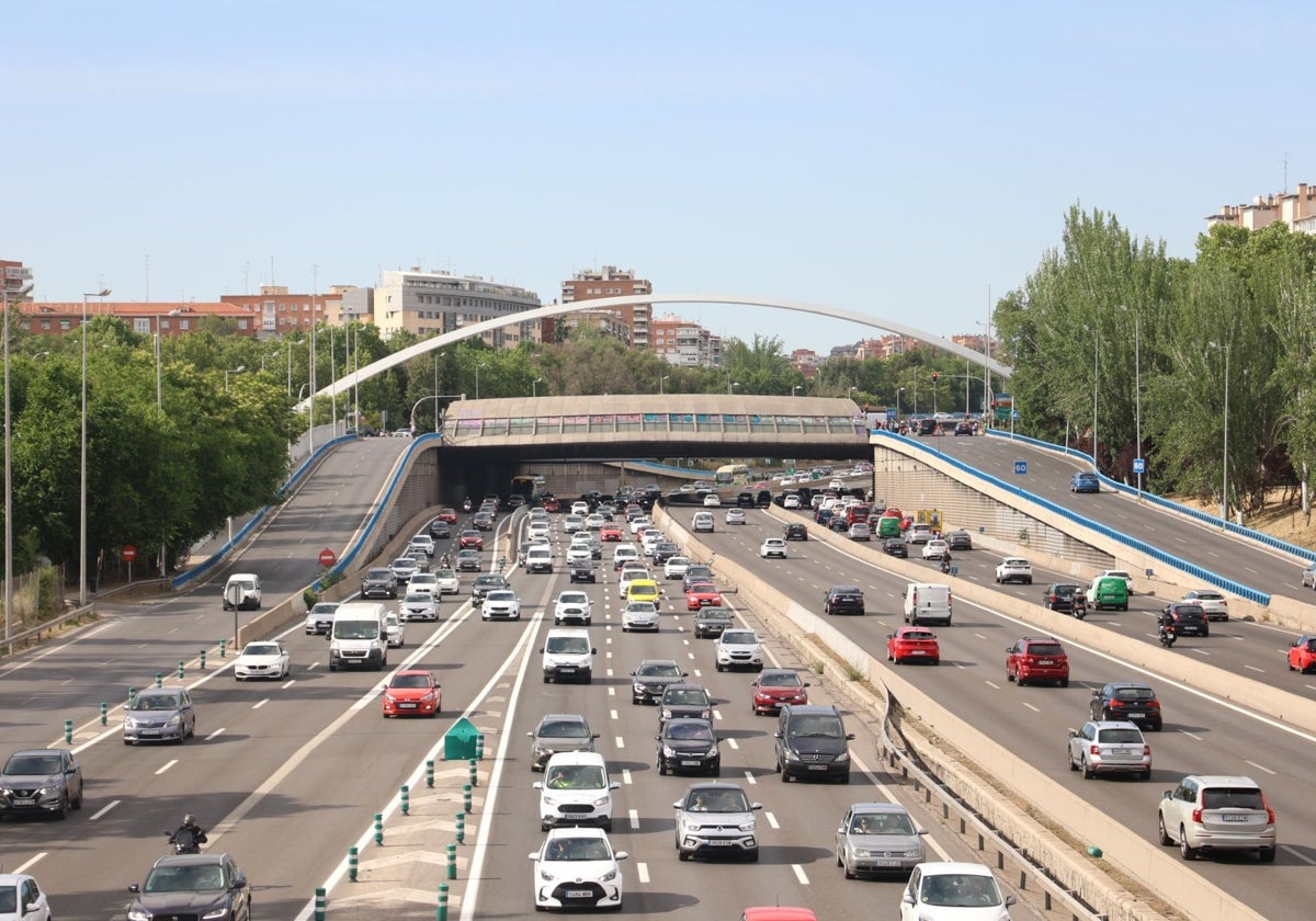 La pasarela verde se levantará a 300 metros del puente de Ventas