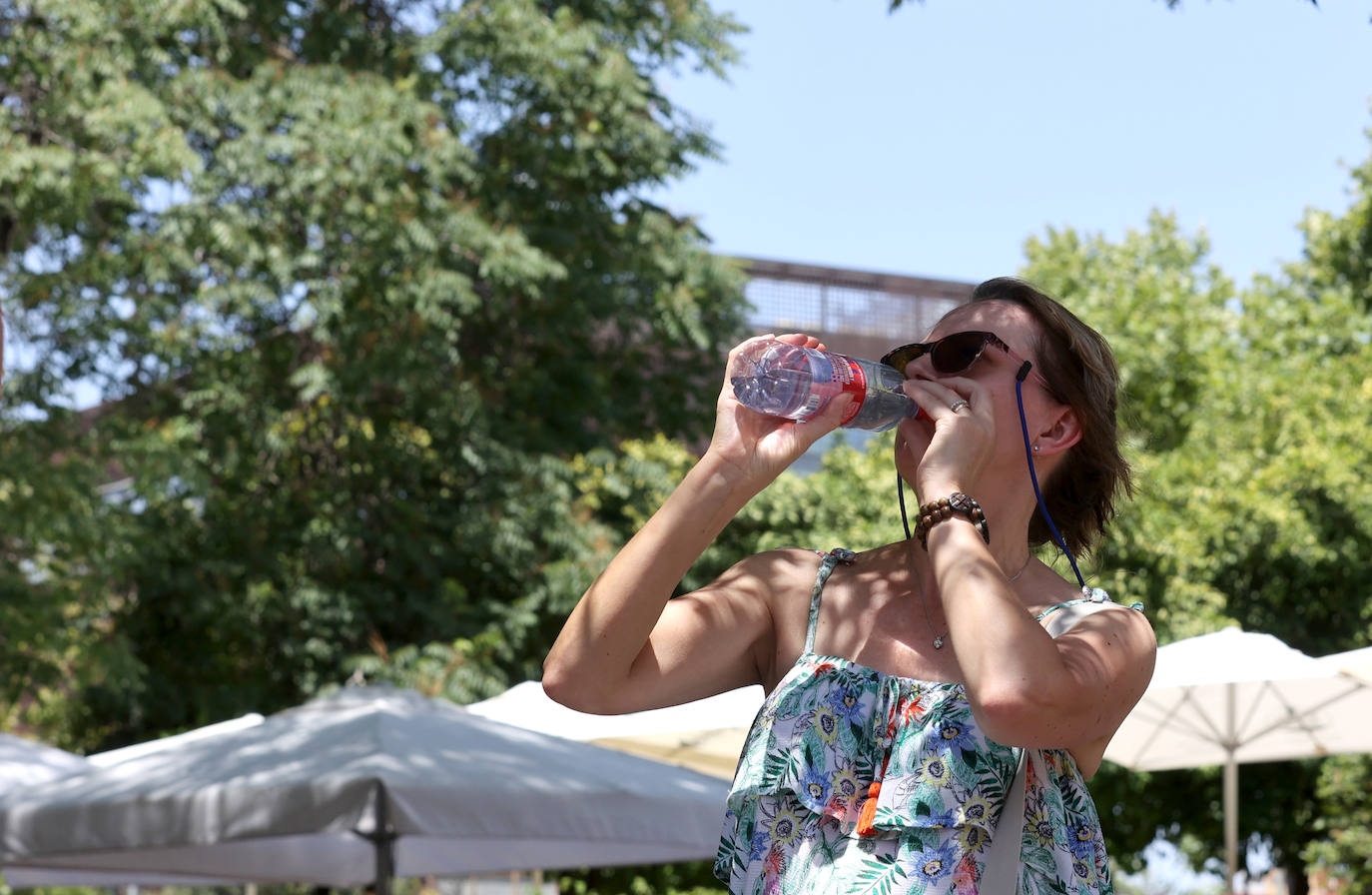 La primera ola de calor del verano en Córdoba, en imágenes