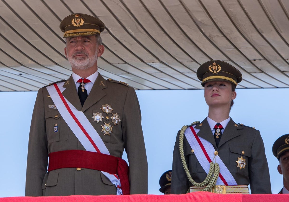 El Rey Felipe VI y la Princesa Leonor entregan los Reales Despachos a los nuevos sargentos en Talarn, Lérida