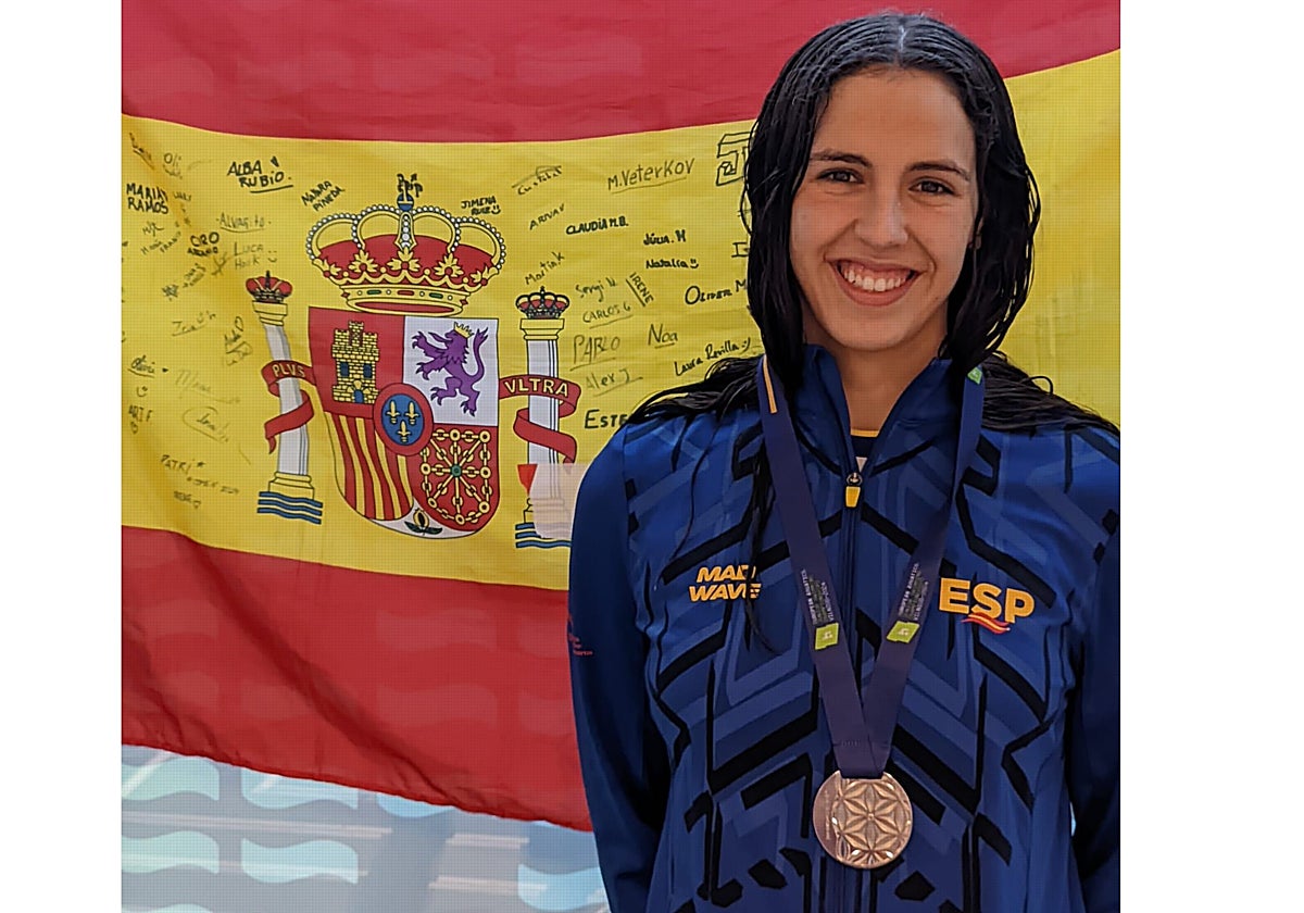 Laura Cabanes ha ganado una medalla de plata en los 200 mariposa y una de bronce en los 400 estilos del Europeo júnior de Vilna