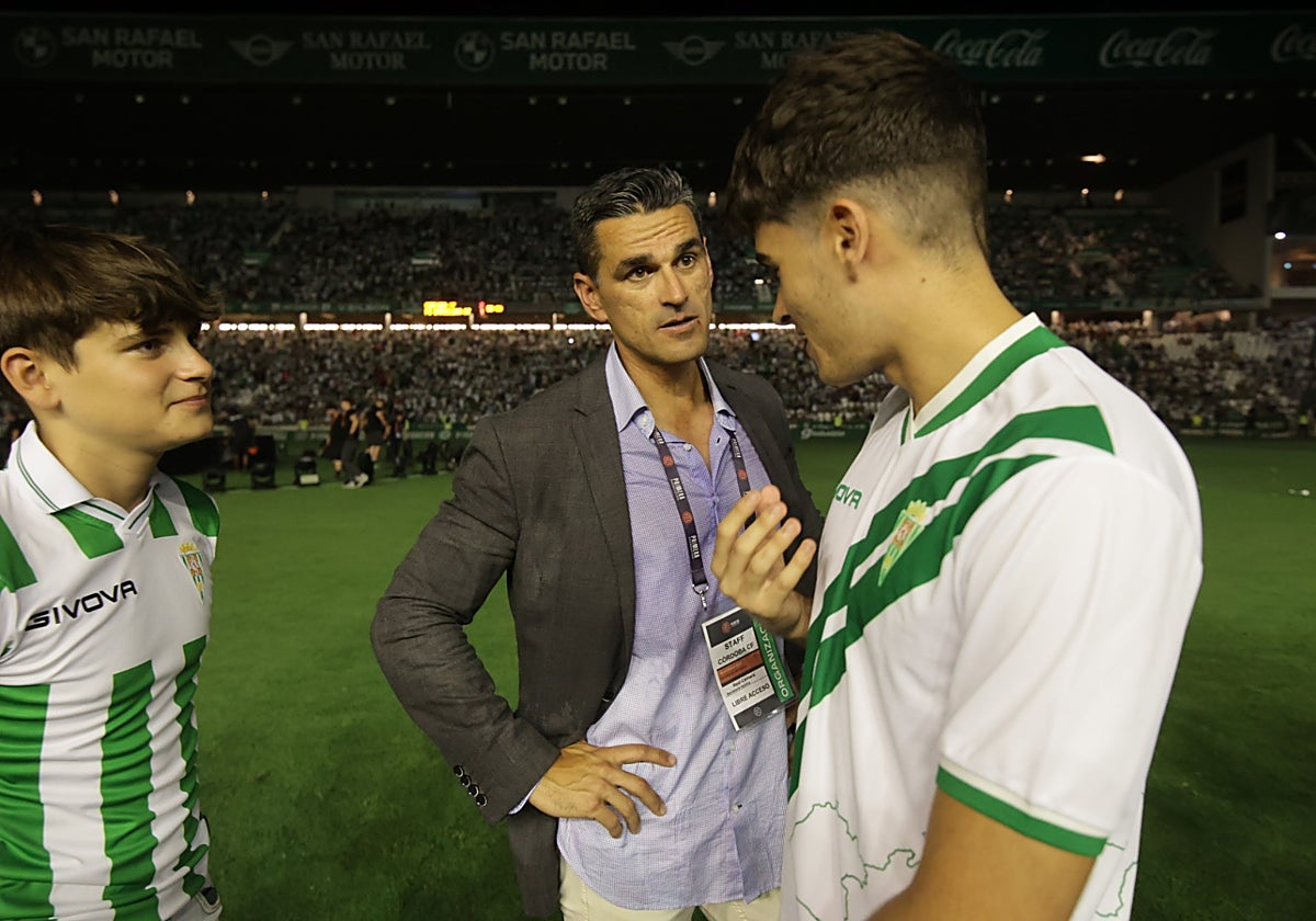 El director deportivo del Córdoba, Juan Gutiérrez 'Juanito', el día del ascenso