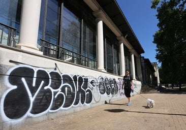 La Pérgola sigue en el olvido a la espera del traslado del Área de Turismo