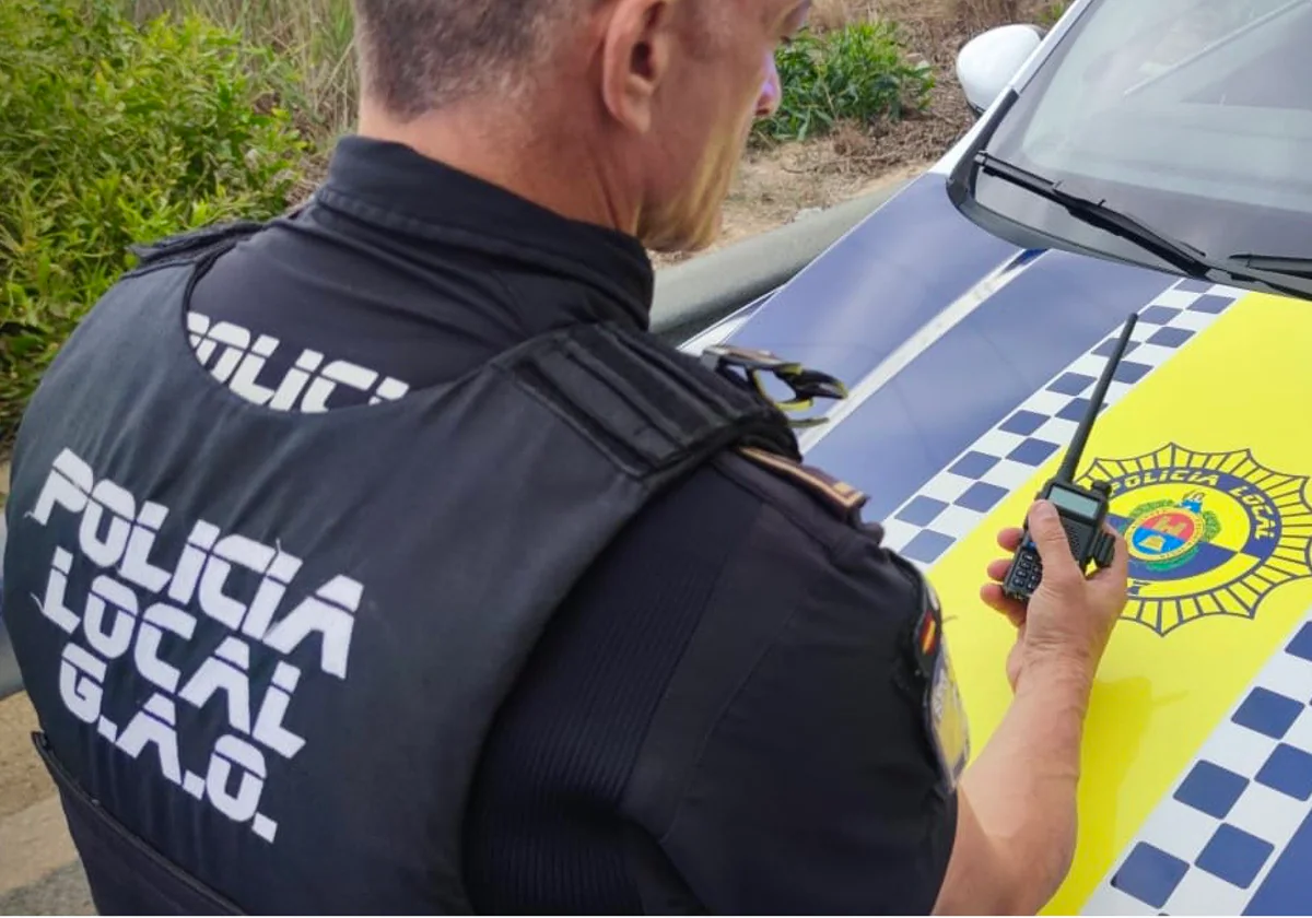 Un agente de la Policía Local de Elche, en imagen de archivo