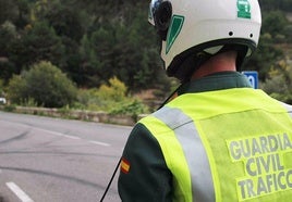 Encuentran el cadáver atropellado de un ciclista en una carretera de Níjar