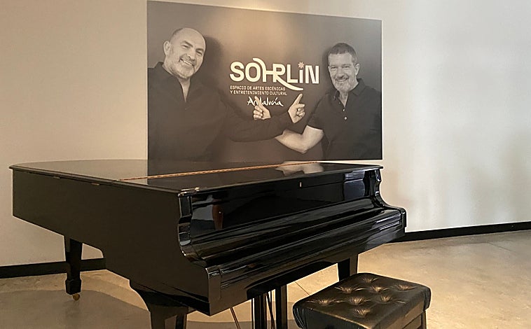 Imagen principal - Recepción, aulas y una de las habitaciones en las que se podrán alojar estudiantes, profesores o invitados que acudan al centro