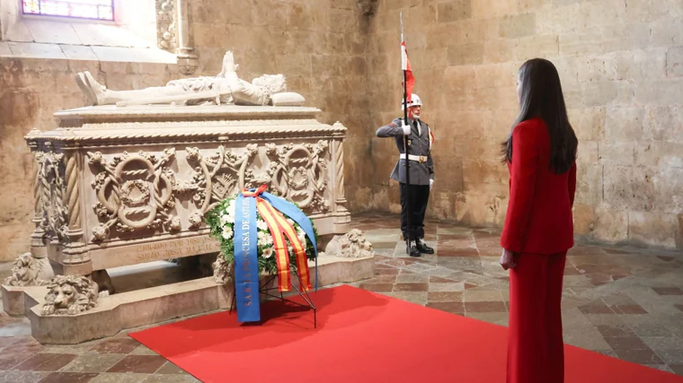 La Princesa Leonor, en la ofrenda floral a la tumba de Luis de Camoens