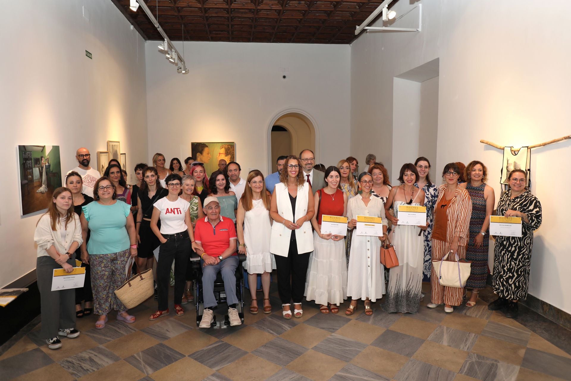 Mujeres en el arte’, una mirada femenina y rompedora en el Santa Cruz