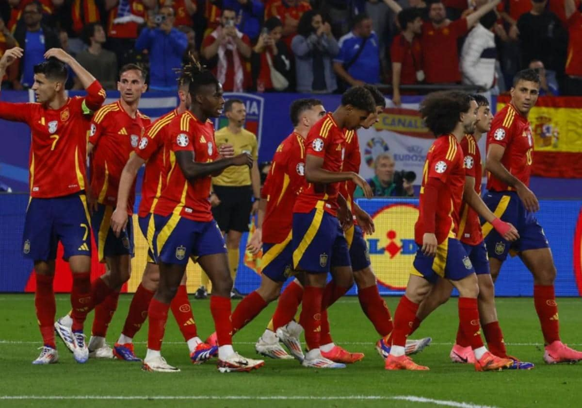 Dónde ver España - Inglaterra, final de la Eurocopa, en pantallas gigantes  en Vigo: ubicaciones y horario