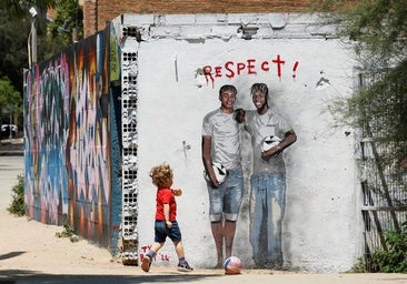 'Respect!': el nuevo mural reivindicativo con Lamine Yamal y Nico Williams que triunfa en Barcelona