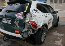 Tres ladrones embisten a la Guardia Civil y se dan a la fuga con un vehículo robado en Cullera