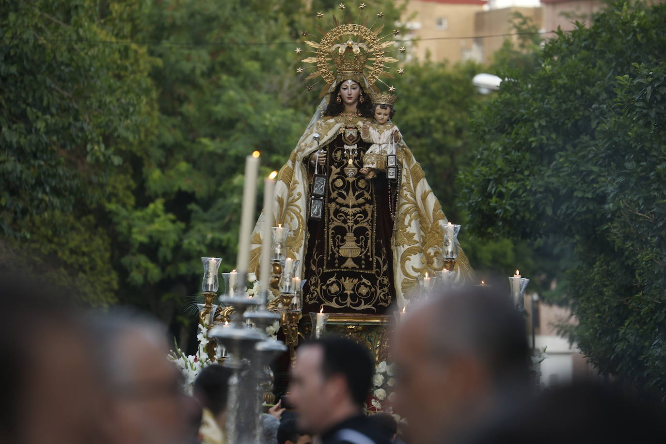 La elegante procesión del Carmen de Puerta Nueva en Córdoba, en imágenes