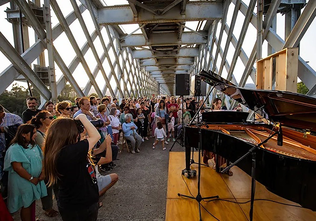 Actuación musical en una de las anteriores ediciones del IKFEM