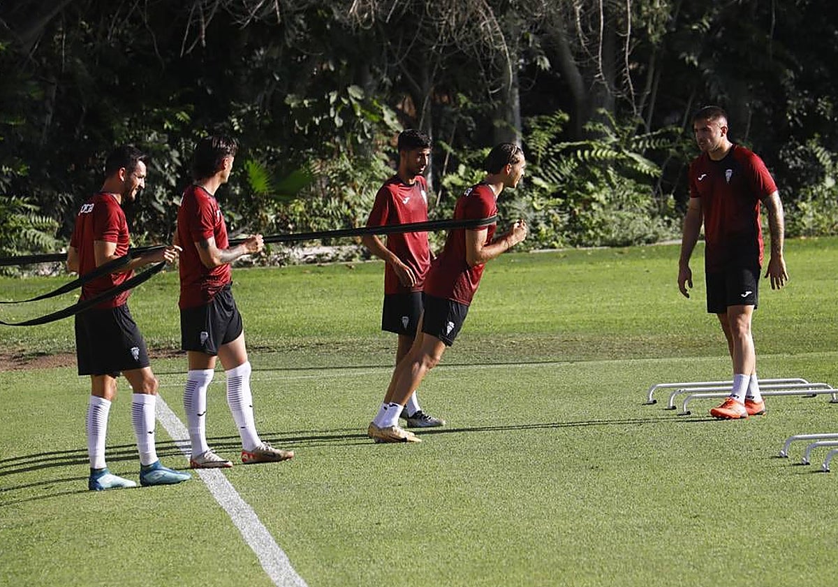 Los jugadores del Córdoba entrenan en la Ciudad Deportiva