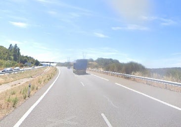 Un muerto y tres heridos tras caer por un desnivel en en la A-66 en Puerto de Béjar (Salamanca)