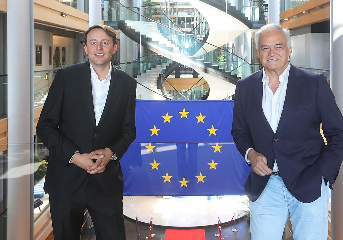 Javi López y Esteban González Pons, en el Parlamento Europeo