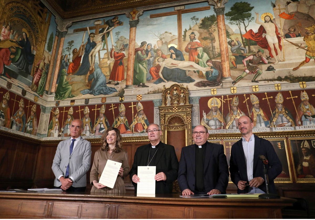 Firma del convenio en la Sala Capitular