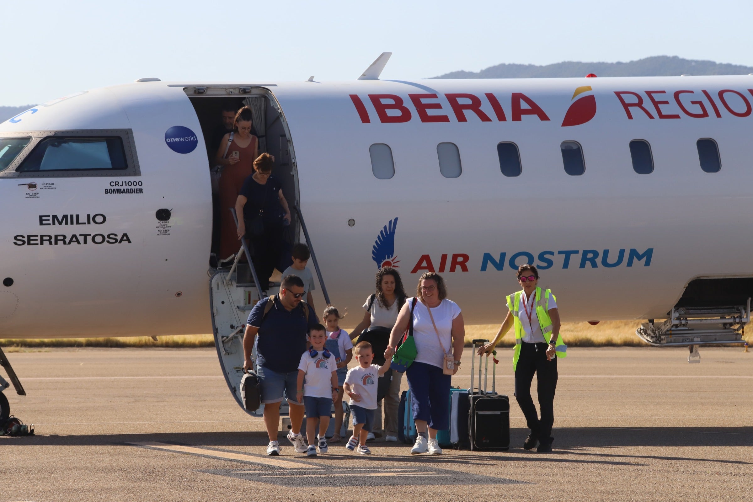 El estreno del vuelo entre Córdoba y Gran Canaria, en imágenes