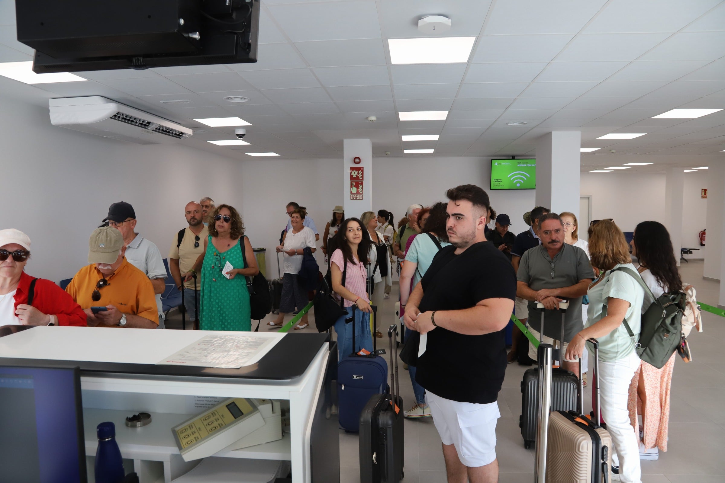 El estreno del vuelo entre Córdoba y Gran Canaria, en imágenes