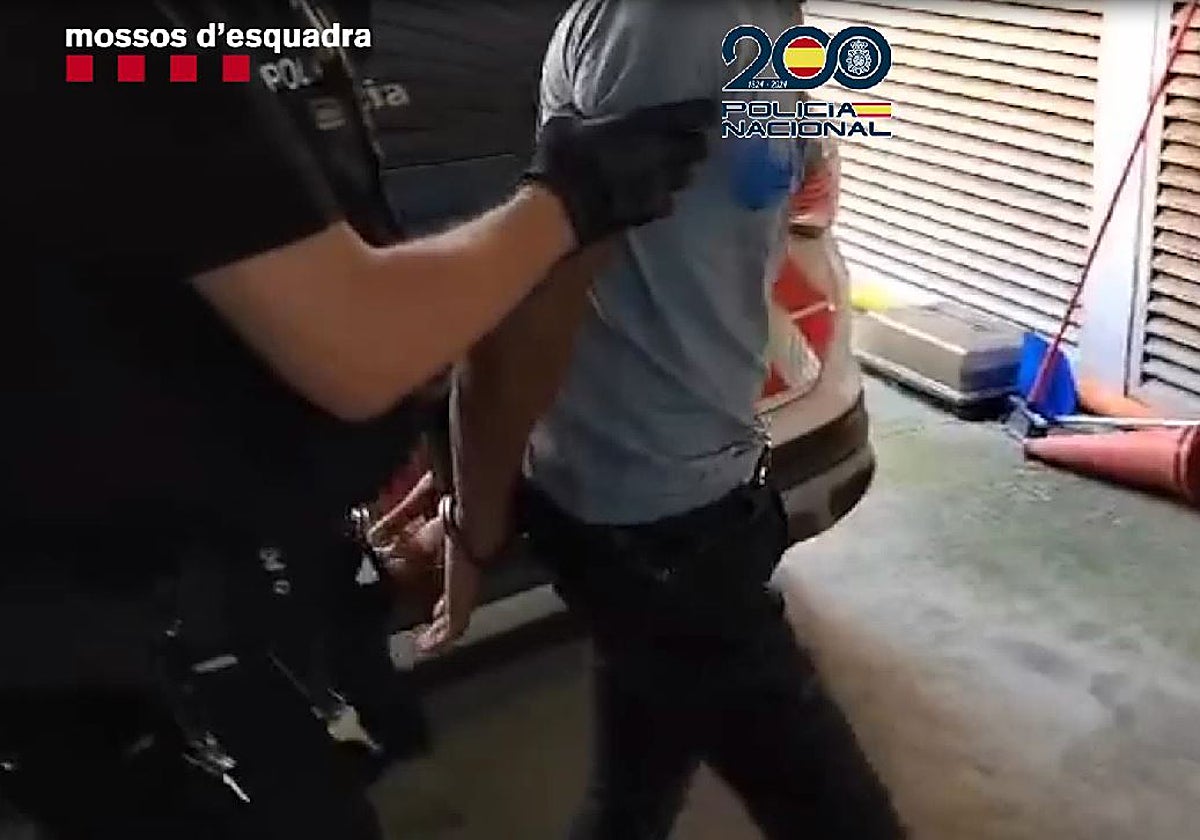 Uno de los detenidos por los robos a punta de pistola en domicilios y comercios